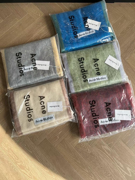 原单正品 Acne2025围巾🧣 最新款
五个色，尺寸 28x250cm 商品图1