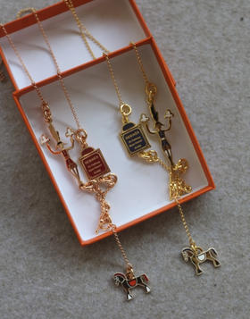 醉佳配角之 又一波 哈！大H的 Cheval 金属电镀+珐琅彩 毛衣链 2色入