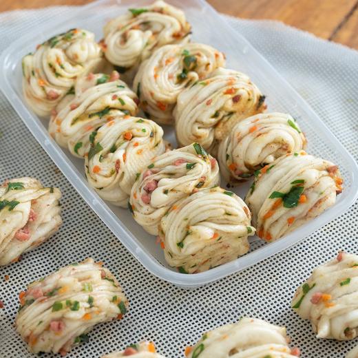 【下单任意规格送一盒香菇午餐肉花卷】千层花卷丨原味/藜麦/菠菜，淡淡椒盐口味，用农场自磨面粉，自制黑猪肉午餐肉，特别添加5%山药泥，层层松软，香气浓郁，一家人的早餐。10只装⭐️顺丰快递 商品图5