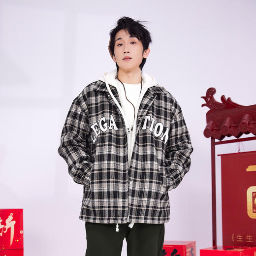 【断码清仓】HX 冬季带帽茄克衫格纹质感C105440012101/02 商品图0