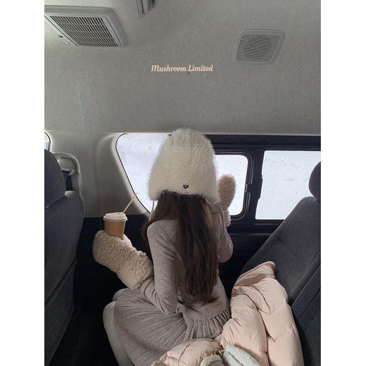 金蘑菇菇 冬日宅物 海军领系列 / 少女系针织内搭 商品图1