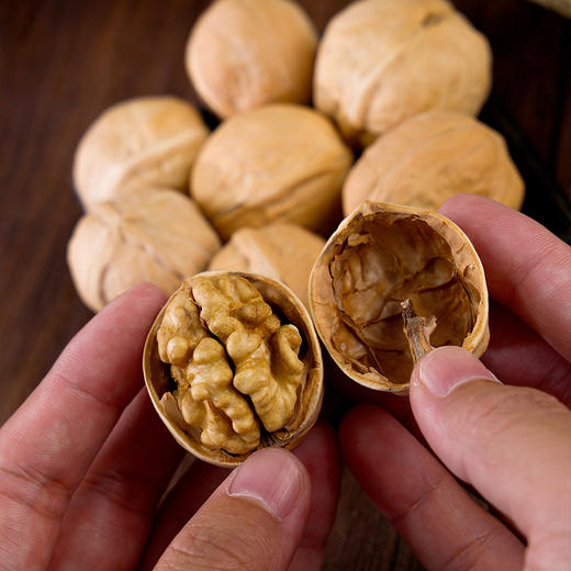 宫粮核家欢乐纸皮核桃礼盒1.5kg 商品图3