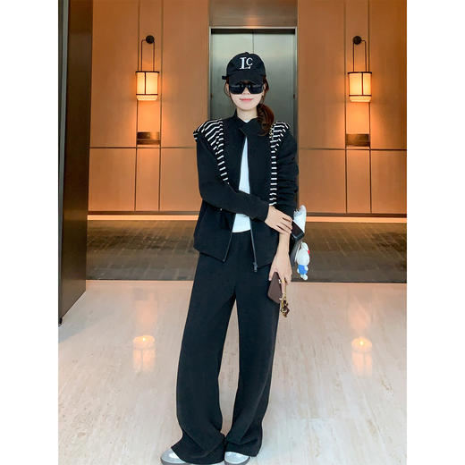 <曾小咸推荐> 现货秒杀！微信超特价！颗粒绒拉链外套+休闲裤2件套 日常259.99 立减120 秒杀139.99！ 商品图2