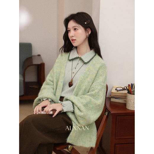 鹿向南「柔系清氛」绿色软糯毛衣女2025秋冬韩系慵懒风宽松小开衫 商品图4