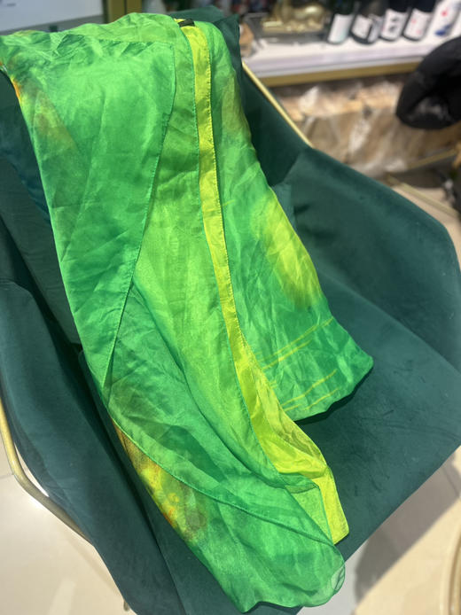 【纯积分换购】进口桑蚕丝丝巾/扎染围巾-款式随机- 商品图1