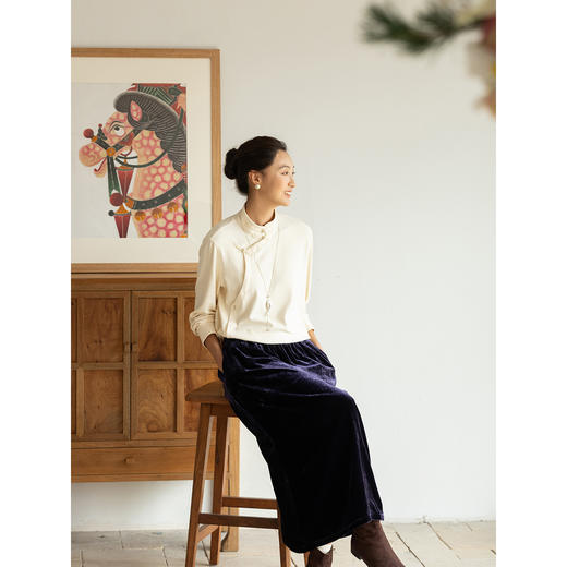 牧衣游原创 丝绒净色半身裙女新款紫色显瘦垂感百搭宽松半裙 半昙 商品图2