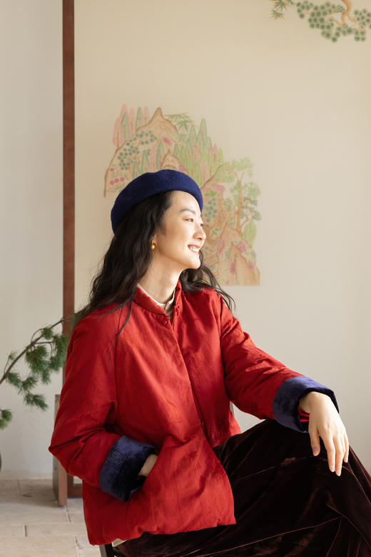 牧衣游原创 真丝混纺提花高蓬松红嘴雁绒羽绒服红色中式 松间照 商品图5