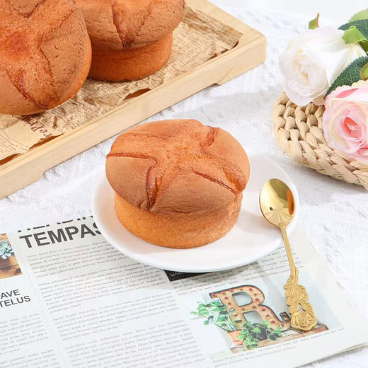 【古早无水蛋糕】
超好吃的蛋糕来啦，不添加一滴水💧鸡蛋和面，鸡蛋含量超过50%，配料表超干净，没有添加剂，吃着超安心❤️ 商品图1