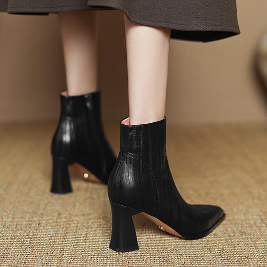 【预售5天】柔软羊皮时装靴秋冬季新款鞋子尖头粗跟高跟短靴女LD&6966 商品图4