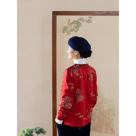 牧衣游原创 丝棉匹绣套头衫红色喜庆氛围中式复古宽松上衣 花未眠 商品图2
