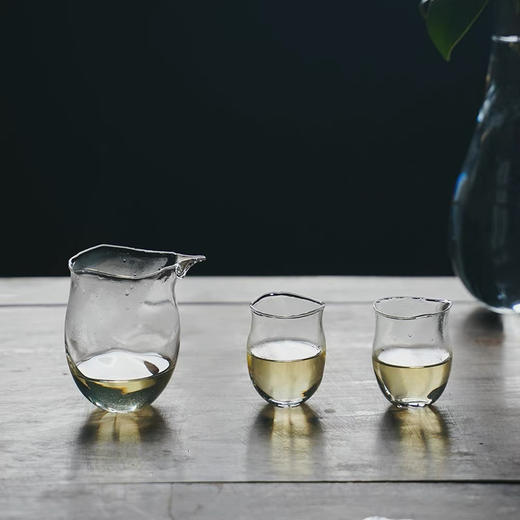 玻心璃语 | 浮游高款公道杯 钠钙玻璃 茶具 手工匠人 幽蓝 透明 商品图1