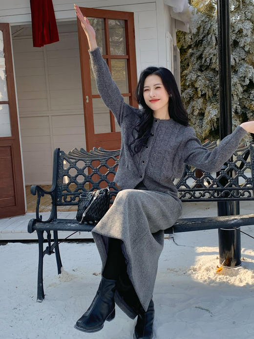 【百图lulu定制】【千金毛衣】丝绒领结可拆卸 丝绒纽扣 绞花 毛衣开衫外套 商品图7