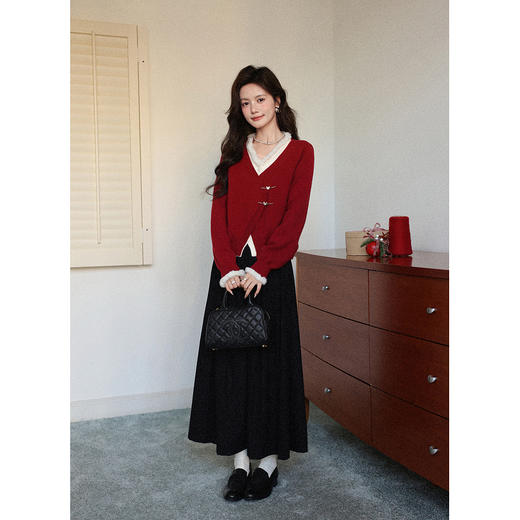 鹿向南「花辰夕月」假两件圣诞红色毛衣女秋冬设计感气质长袖上衣 商品图3