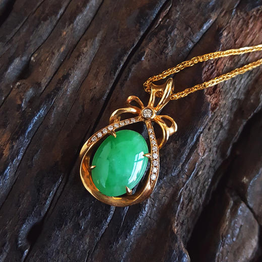 【天然正品】A货翡翠宝庆AU750黄金镶钻镶天然糯种绿色蛋面翡翠吊坠项链吊坠：25.0*14.1*6.7MM / 项链：44CM女士 301125NJS22 商品图4
