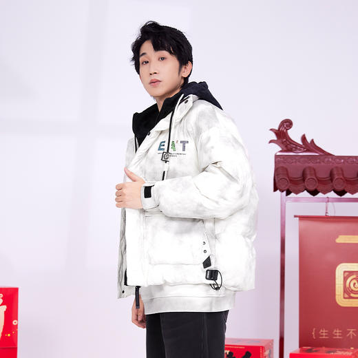 【新品上新】HX 冬季短款带帽羽绒服免洗防水功能宽松阔版C100440036101 商品图3