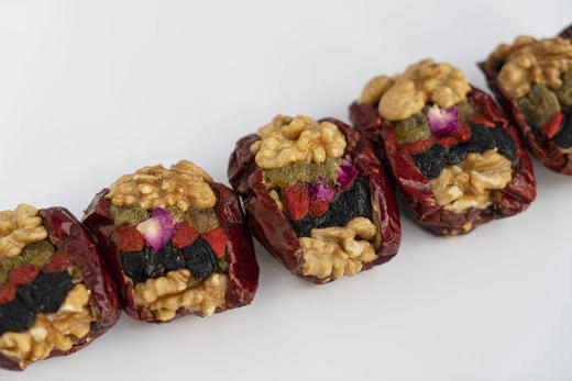  京东/顺丰包邮 枣夹核桃 1颗6种味 一口让你跨越大半个新疆基地直邮 商品图1