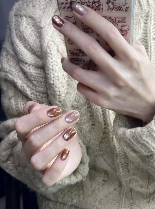 🔥新年焕新甲【岚又·五合一猫眼甲油胶】🔸 单瓶尝鲜装：一杯奶茶钱解锁高级感 🔸 3瓶礼盒装：承包一整个冬天的指尖浪漫 +9.9元秒杀 🉐卸甲片50片，卸甲轻松不伤手！ 商品图5