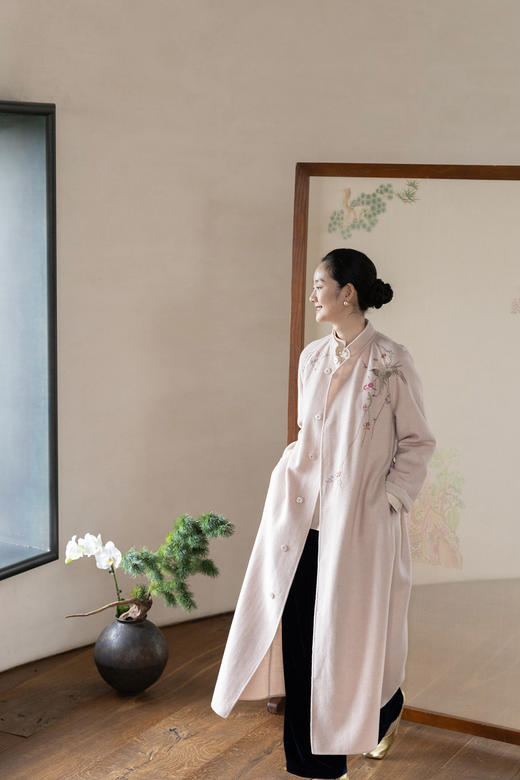 牧衣游原创 绵羊毛混纺手工刺绣毛呢长外套冬季宽松气质大衣 南妗 商品图5