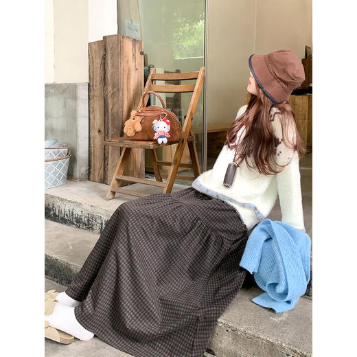 <曾小咸推荐> 现货秒杀！微信超特价！咖色格子半身裙 日常189.99 立减90 秒杀99.99！ 商品图1