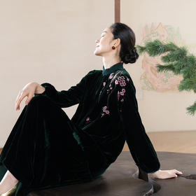 牧衣游原创 丝绒手工刺绣连衣裙女新款宽松绿色东方气质长裙 洛泱