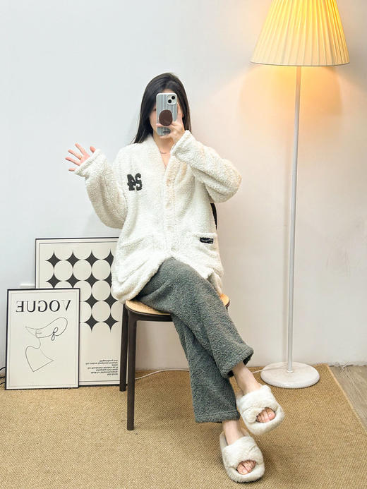 清仓特惠  古今半边绒高级面料家居服系列  男女款  A-5597 商品图5