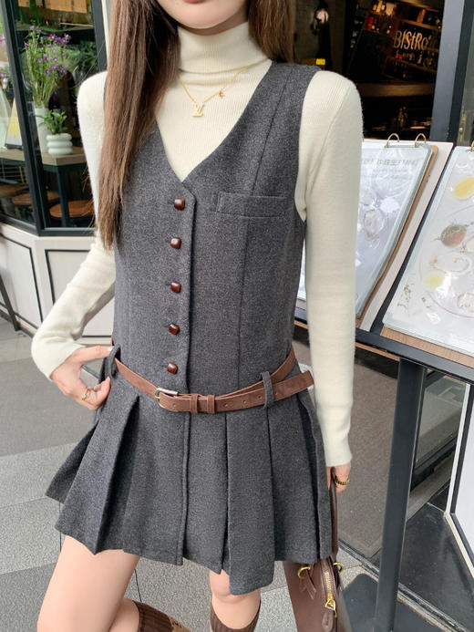 <曾小咸推荐> 现货秒杀！微信超特价！巨好看灰色v领吊带连衣裙 日常289.99 立减160 秒杀129.99！ 商品图6