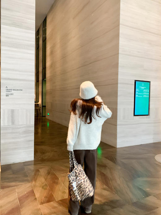 <曾小咸推荐>现货秒杀！微信超特价！毛领拉链连帽毛衣开衫 日常249.99 立减120 秒杀129.99！ 商品图12