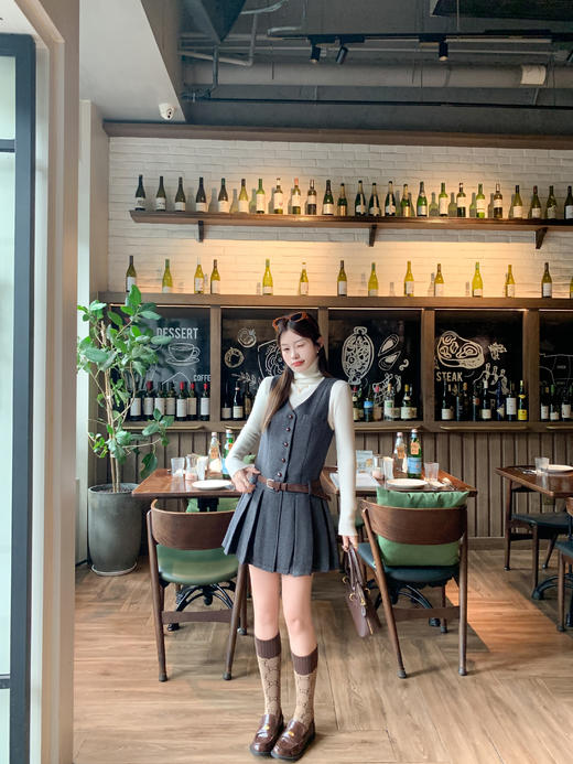 <曾小咸推荐> 现货秒杀！微信超特价！巨好看灰色v领吊带连衣裙 日常289.99 立减160 秒杀129.99！ 商品图8