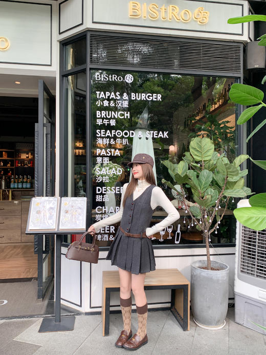 <曾小咸推荐> 现货秒杀！微信超特价！巨好看灰色v领吊带连衣裙 日常289.99 立减160 秒杀129.99！ 商品图5