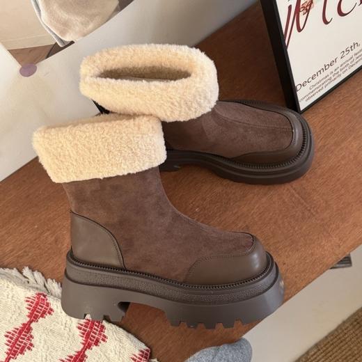 尺码偏小拍大一码！SOSOTATA 冬季加绒厚底马丁靴 软fufu绒感内里触感柔软，7CM鞋跟小个子显腿长 商品图2