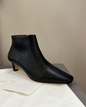 127-4 新款 TR鸭嘴鞋头 小猫跟 全皮 小短靴 稳当跟脚踝靴