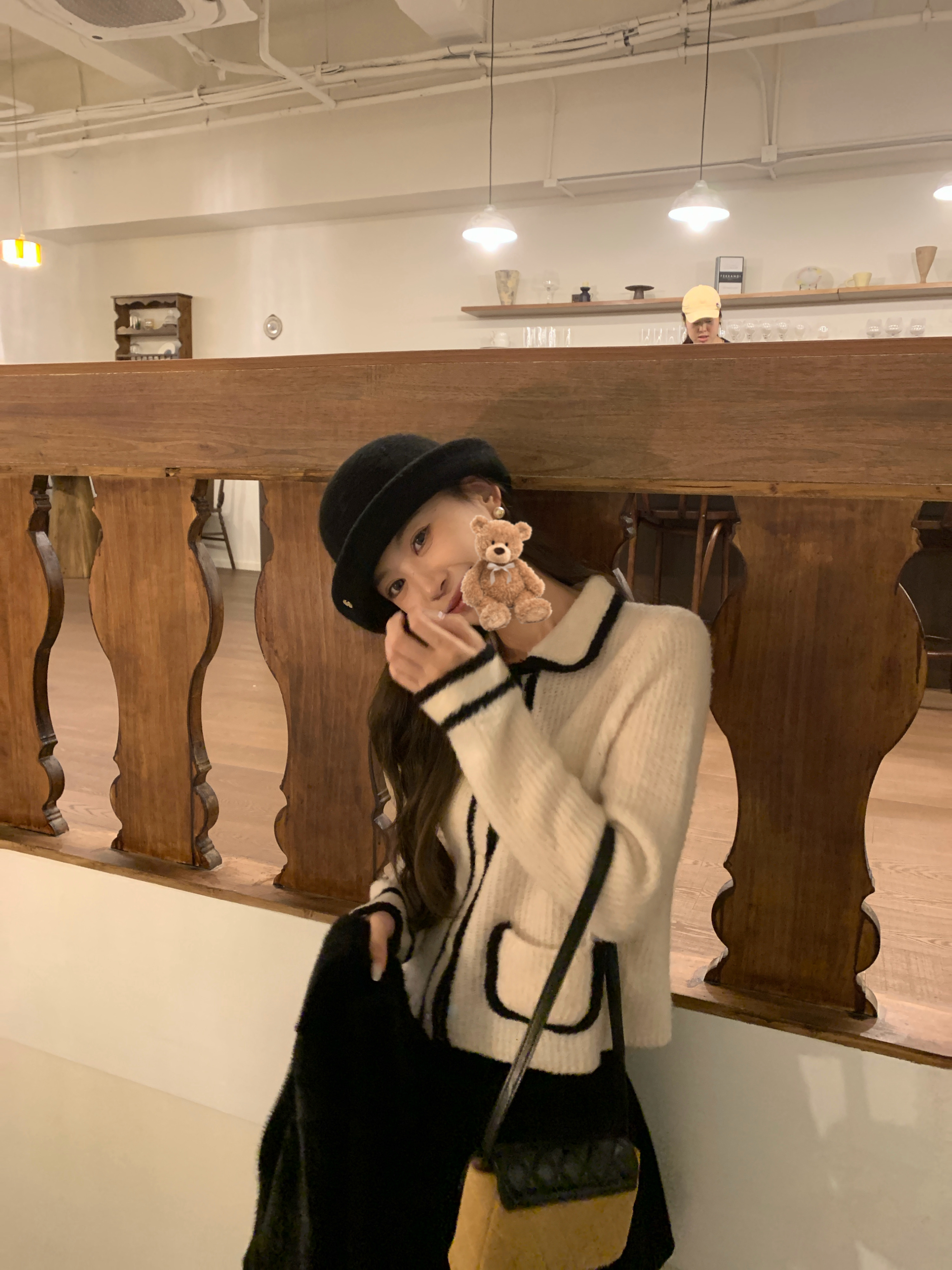 Read Nameless /韩国款小香羊毛针织外套+黑色仿水貂皮草