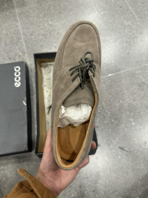 正品ecco Citytray Lite 休闲系带平底休闲鞋 米灰色 全新原盒 一处小污渍 尺码44号0499 商品图3