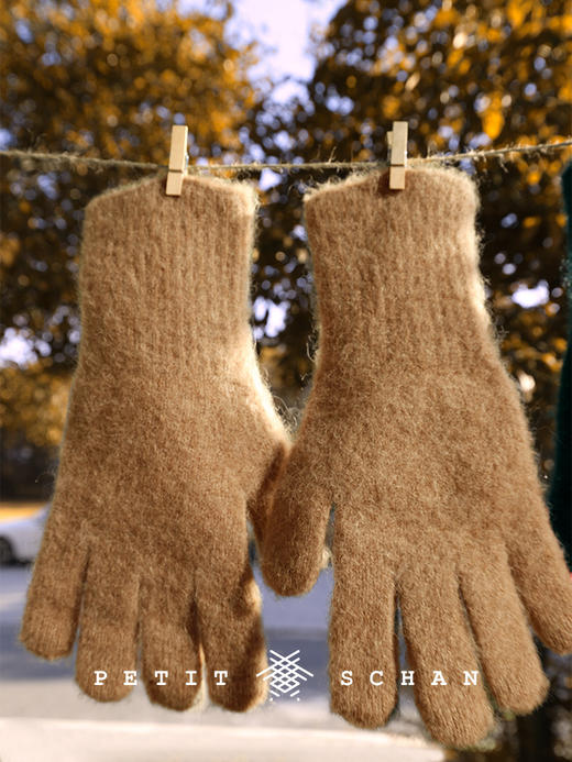 【3500积分兑换一组】 PETIT SCHAN小闪 天生一对 超细羊驼毛羊毛手套围巾套组 商品图4