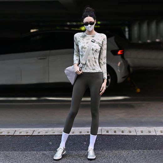 Beemen冬季新款美利奴绵羊毛扎染工艺长袖T 圆领亲肤柔软 轻薄透气 户外健身瑜伽休闲速干衣 商品图3