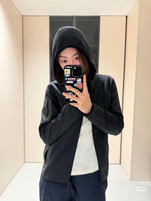 一店d 连帽🐦𝐂𝐨𝐯𝐞𝐫𝐭抓绒外套
它家的口碑系列抓绒衣  轻盈抓绒内里 温暖不臃肿 轻便抗寒更自由 但凡是穿过covert抓绒系列的 就没有不夸的 商品图4