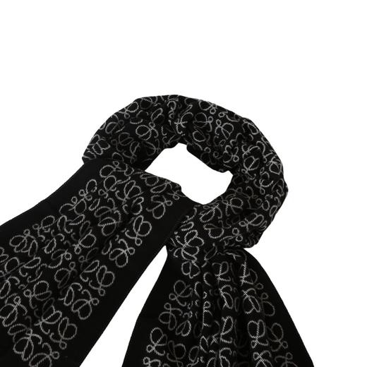 罗意威 Anagram 黑银围巾：黑底里的精致暗纹 商品图5