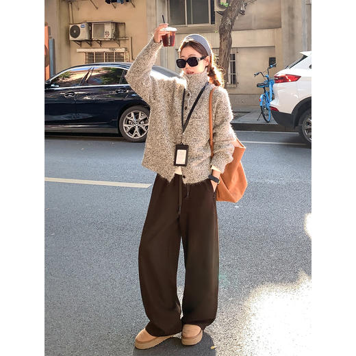 <曾小咸推荐>咖灰色立领宽松毛衣 商品图3