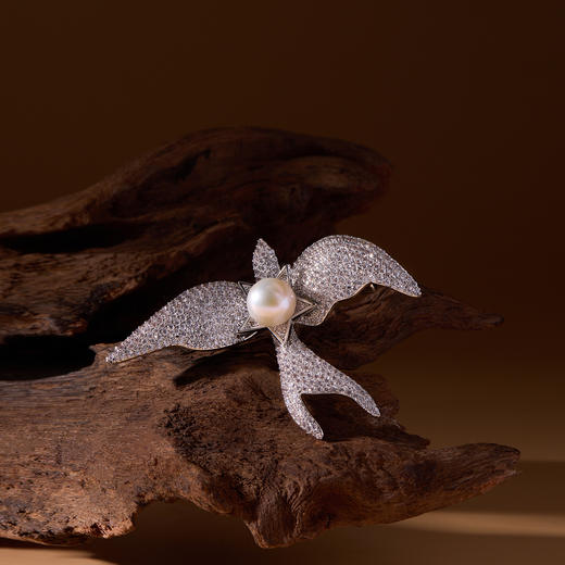 【春节不停运】Manreya玛芮雅“璀璨雀影”淡水珍珠胸针|淡水珍珠铜镀金 商品图1