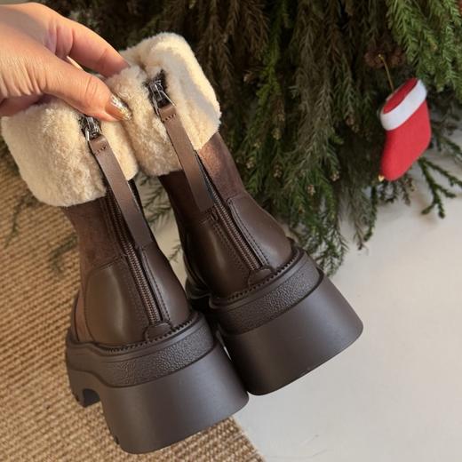 尺码偏小拍大一码！SOSOTATA 冬季加绒厚底马丁靴 软fufu绒感内里触感柔软，7CM鞋跟小个子显腿长 商品图3