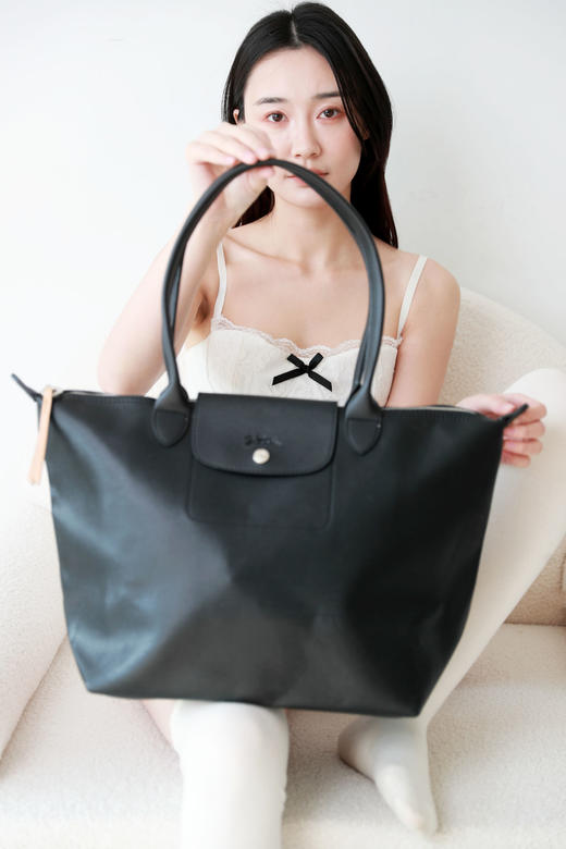 水波纹牛皮饺子包，18升大容量。金属五金可手提通勤女包C120760 商品图13