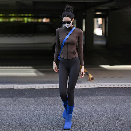 Beemen冬季新款保暖加绒外套 立领拉链修身 双面抓毛 保暖显瘦瑜伽健身上衣 商品图3