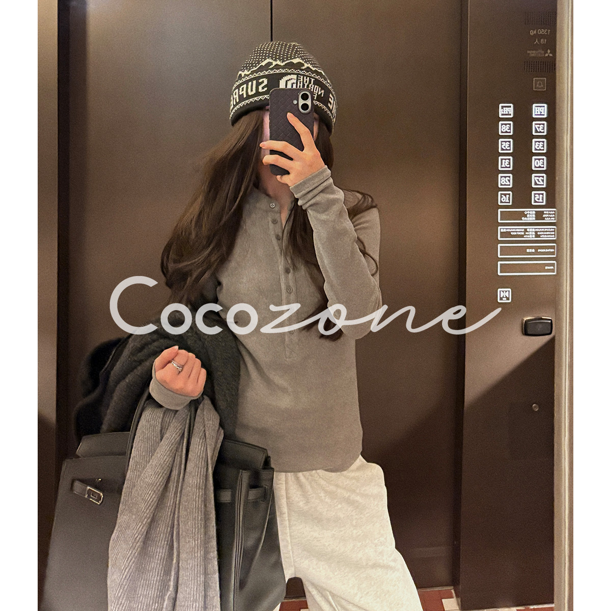 COCO ZONE 刘 一一 “扣子打底”半开领基础款长袖T恤 CD1A1783