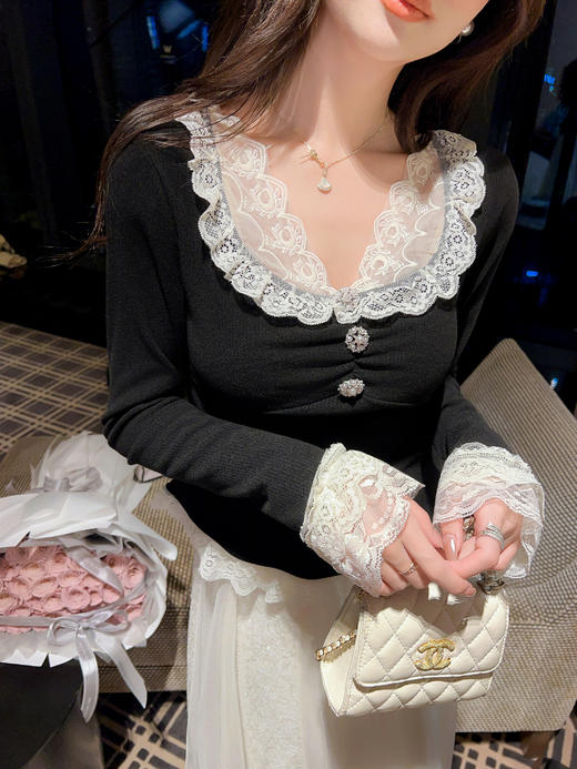 张心子【甜心曼哈顿】万能搭显瘦蕾丝拼接打底衫上衣 U2512011 商品图13