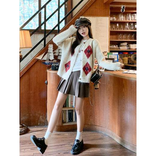 <曾小咸推荐> 现货秒杀！微信超特价！学院风菱格毛衣外套 日常189.99 立减90 秒杀99.99！ 商品图3