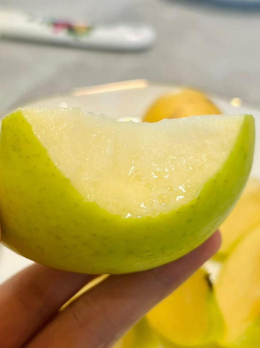 【高海拔生态种植 瑞雪苹果，现摘现发顺丰】不打除草剂 施农家有机肥  一口脆甜爆汁 花香沁心树上熟瑞雪苹果 11000 米以上高山种植 孕妇孩子放心吃！ 商品图1