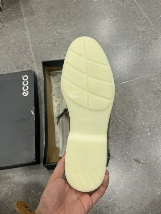 正品ecco Citytray Lite 休闲系带平底休闲鞋 米灰色 全新原盒 一处小污渍 尺码44号0499 商品图4
