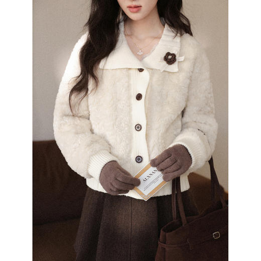 鹿向南「云暖」奶茶色翻领减龄短外套女秋冬新款宽松长袖开衫上衣 商品图3