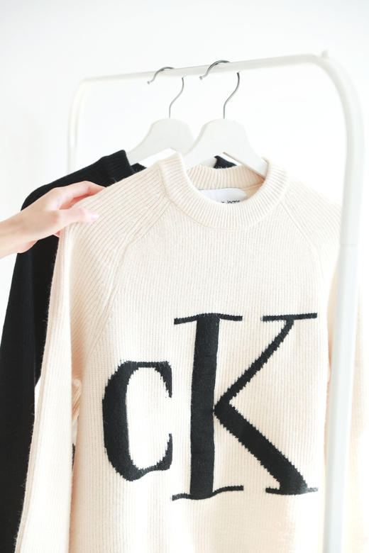 氛围感字母提花毛衣，慵懒宽松设计。印花圆领套头针织衫C120766 商品图4