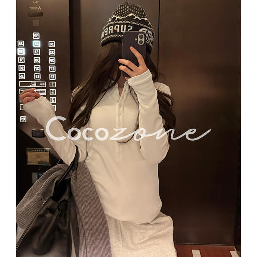 COCO ZONE 刘 一一 “扣子打底”半开领基础款长袖T恤 CD1A1783 商品图1